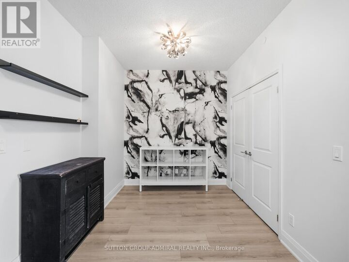 Property Photo:  35 Fontenay Court 606  ON M9A 0C4 