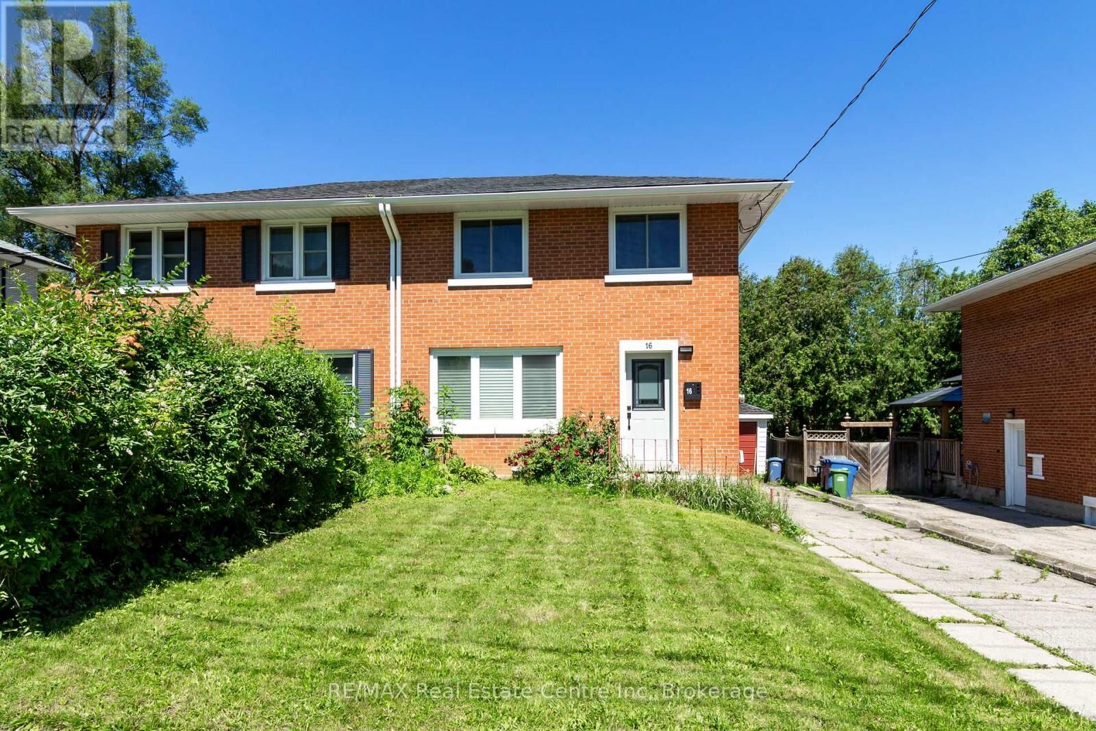 Property Photo:  16 June Avenue  ON N1H 1H6 