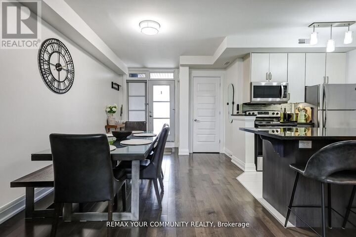 Property Photo:  8169 Kipling Avenue 29  ON L4L 0G4 