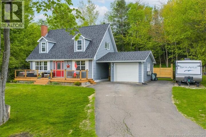 Property Photo:  6 Crestwood Drive  NB E2E 5H4 