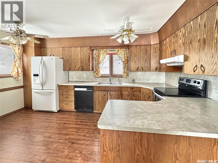 Property Photo: 17 Jarvis Street SK S0G 4A0