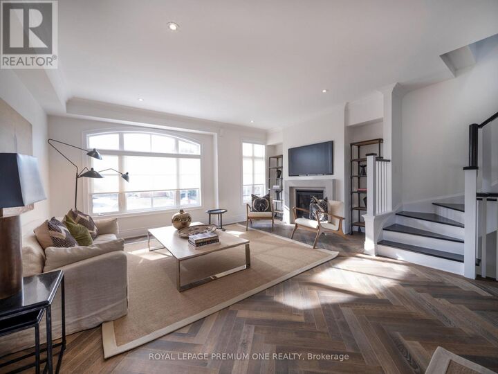 Property Photo: 70A Thomas Street ON L5M 2R6