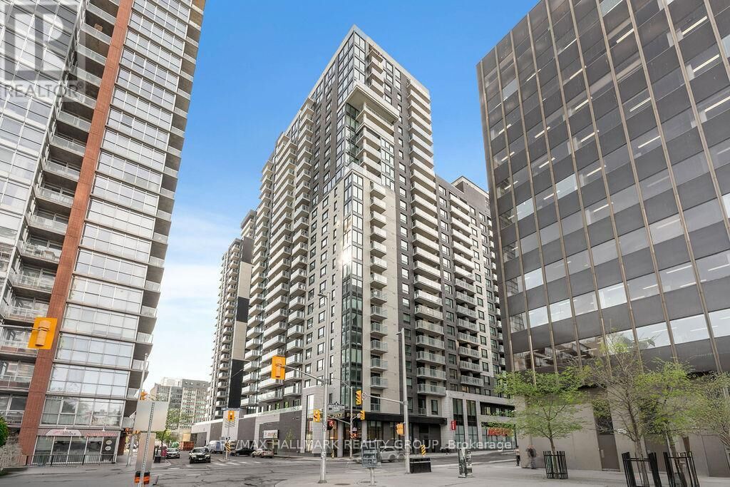 Property Photo:  180 George Street 2102  ON K1N 0G8 