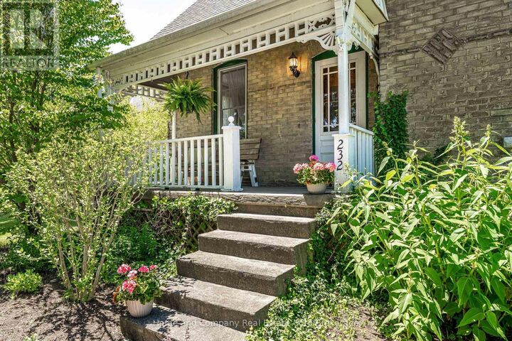 Property Photo:  232 Thomas Street  ON N4X 1C1 