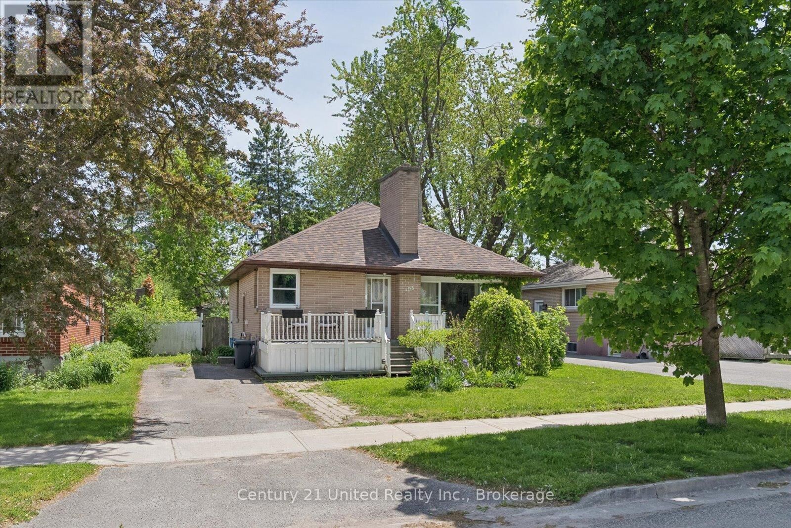 Property Photo:  193 Shelbourne Street  ON K9H 5K3 