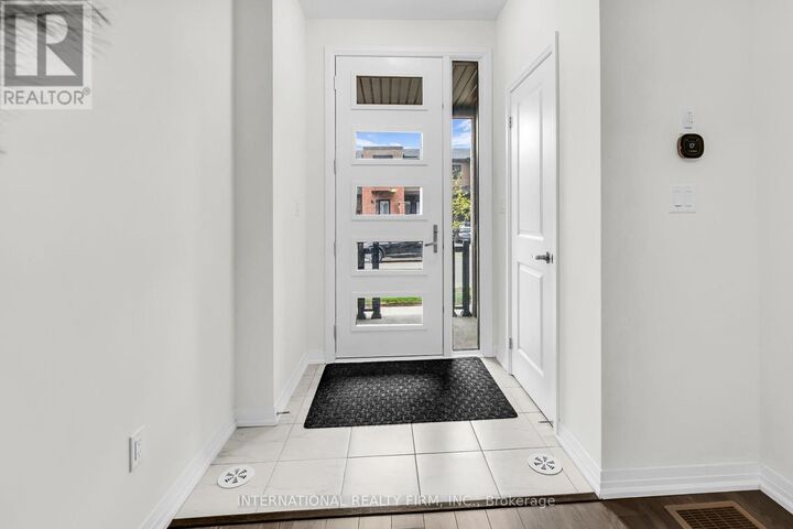 Property Photo:  148 Turnberry Lane  ON L9J 0M3 