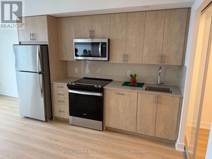 Property Photo:  2545 Simcoe Street North 2005  ON L1L 0W3 