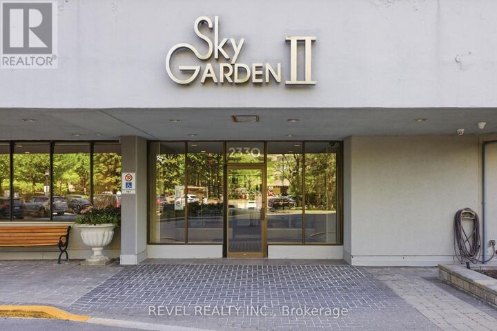 Property Photo:  2330 Bridletowne Circle Ph06  ON M1W 3P6 