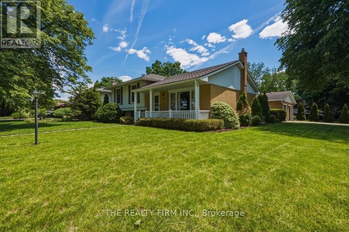 Property Photo:  52 Maxwell Crescent  ON N5X 1Z1 