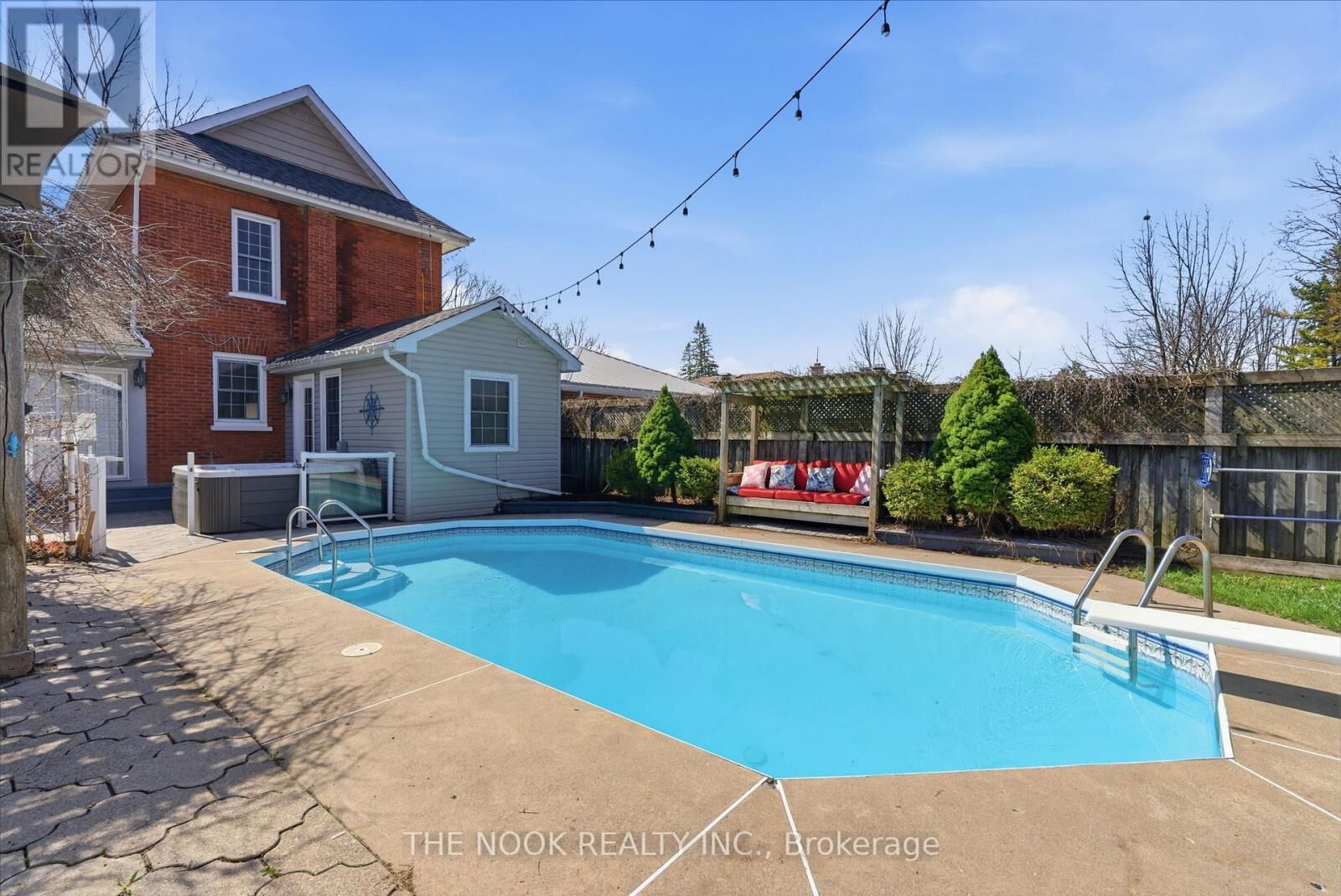 Property Photo:  264 Bennet Street  ON K9H 5B9 