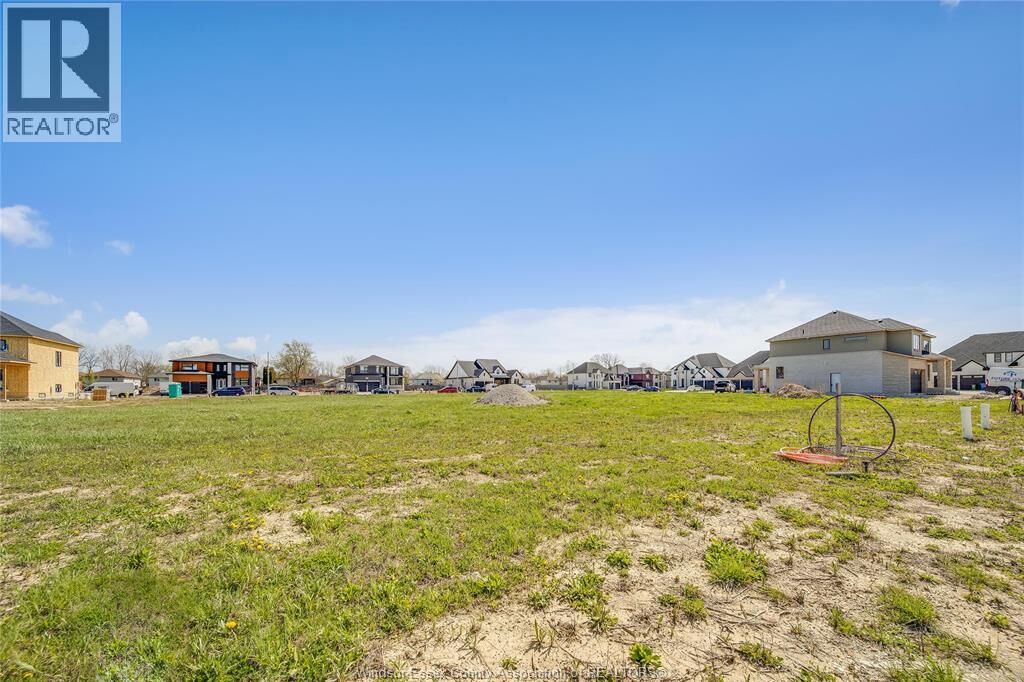 Property Photo:  3691 Farrow Avenue  ON N8H 0B3 