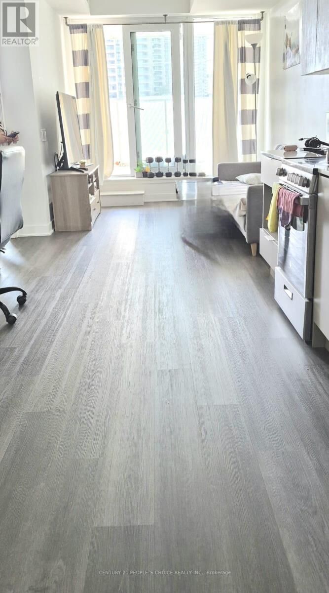 Property Photo:  3900 Confederation Parkway 208  ON L5B 0M3 