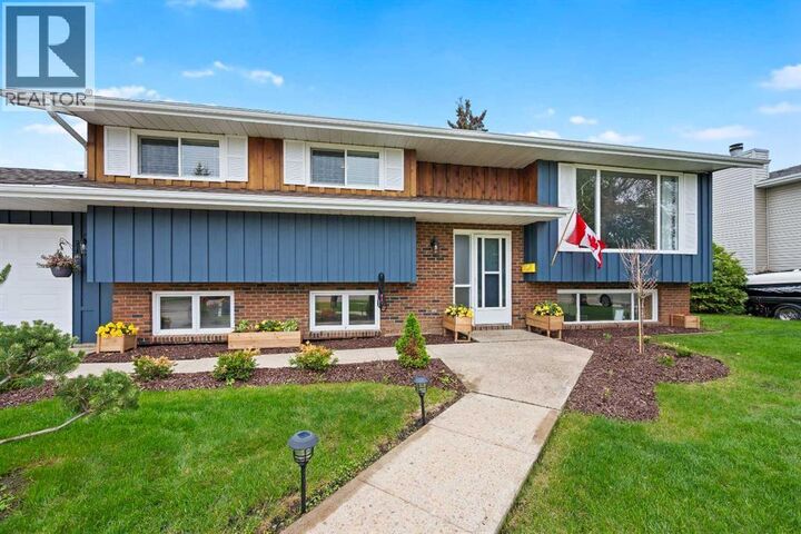 Property Photo:  5609 35 Street  AB T9V 1S1 