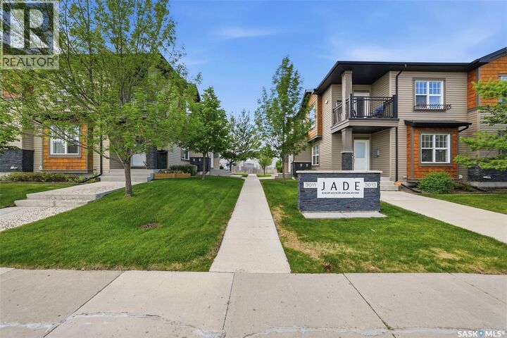 Property Photo:  204 3013 McClocklin Road  SK S7R 0J1 