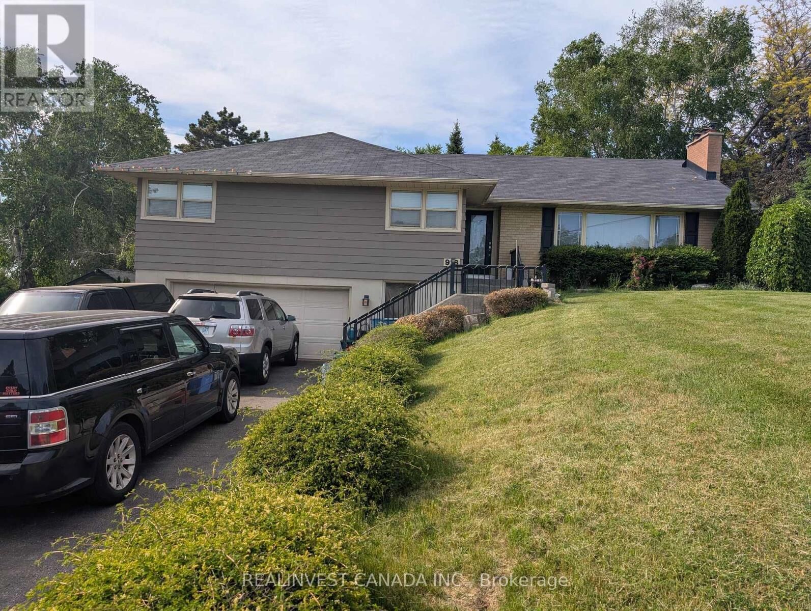 Property Photo:  918 Pinecrest Road  ON L1K 2B2 