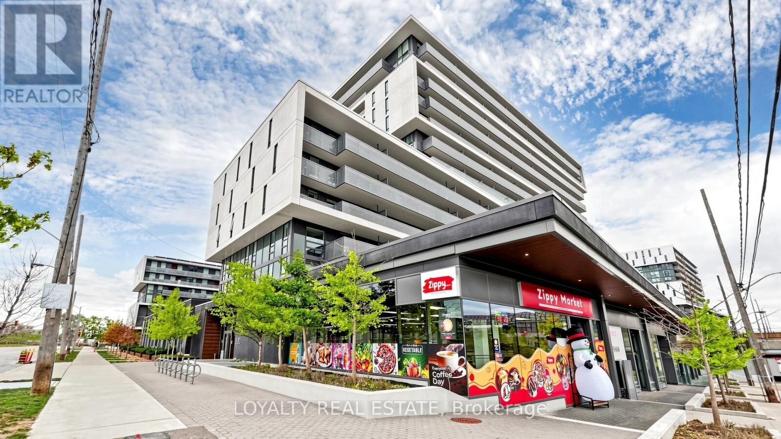 Property Photo:  120 Varna Drive 1207  ON M6A 0B3 