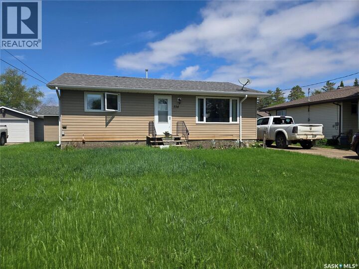 Property Photo:  334 Moltke Avenue  SK S0G 5G0 