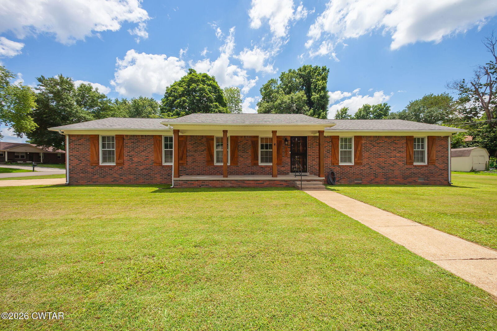 Property Photo:  102 Fox Ridge Road  TN 38305 