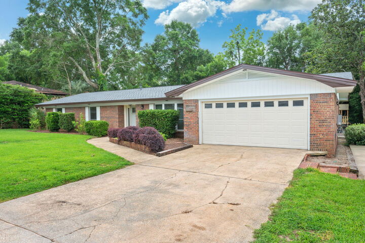 Property Photo:  30 Birch Avenue  FL 32579 