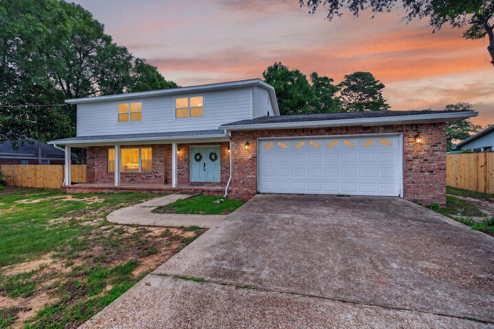 Property Photo:  154 Country Club Road  FL 32579 
