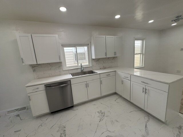 Property Photo:  242 E 32 Street  PA 16504 
