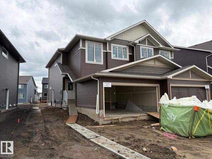 Property Photo:  5633 Hawthorn Way SW  AB T6X 3K7 