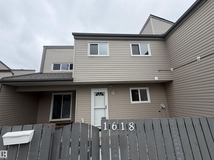 Photo de la propriété: 1618 Lakewood Road NW AB T6K 3H4