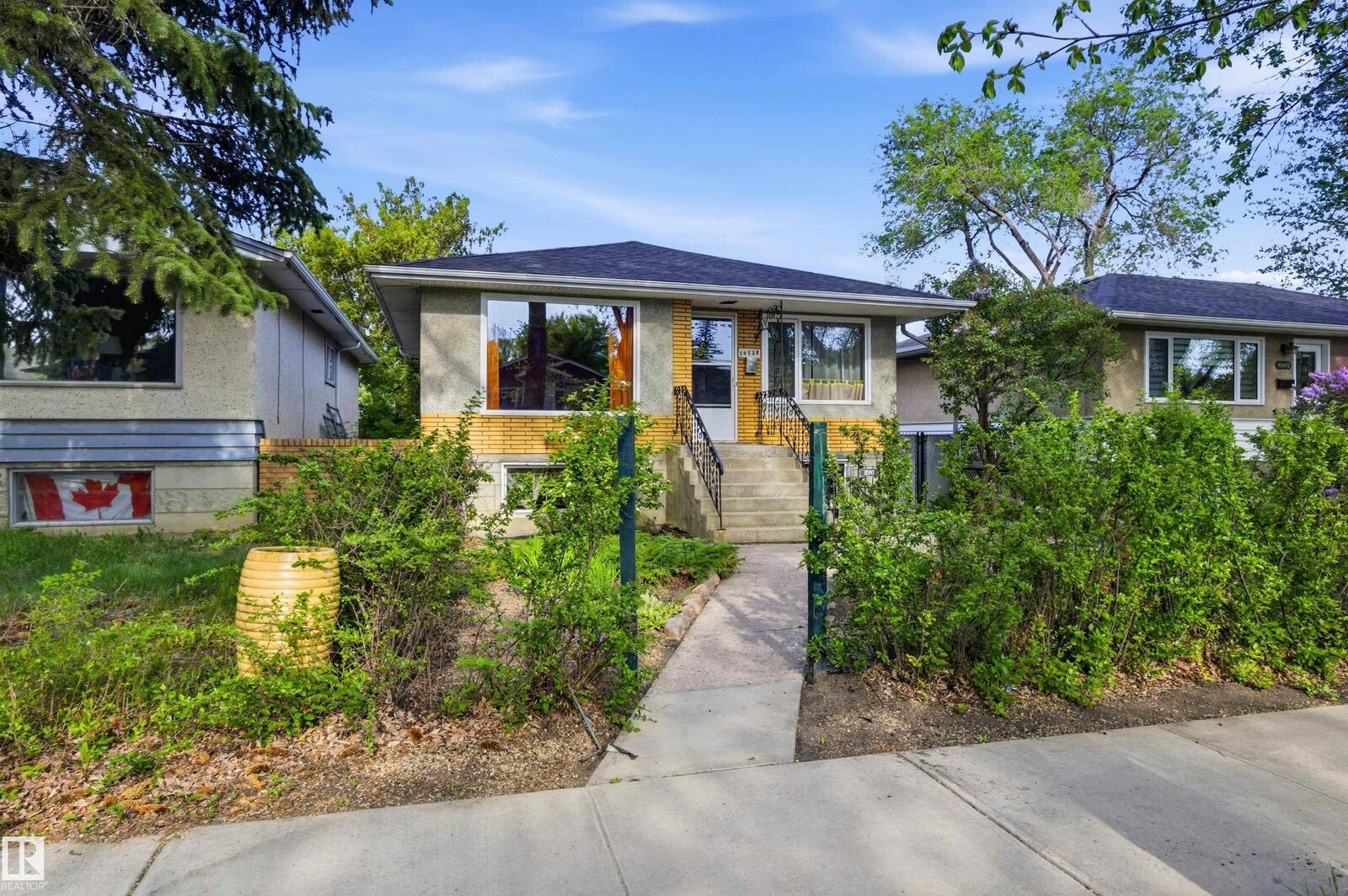 Property Photo:  10138 74 Street NW  AB T6H 2X9 