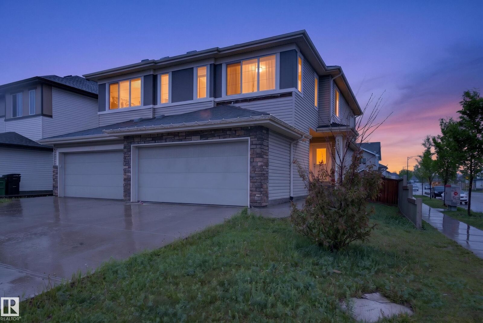 Photo de la propriété:  1404 25 Avenue NW  AB T6T 1J1 