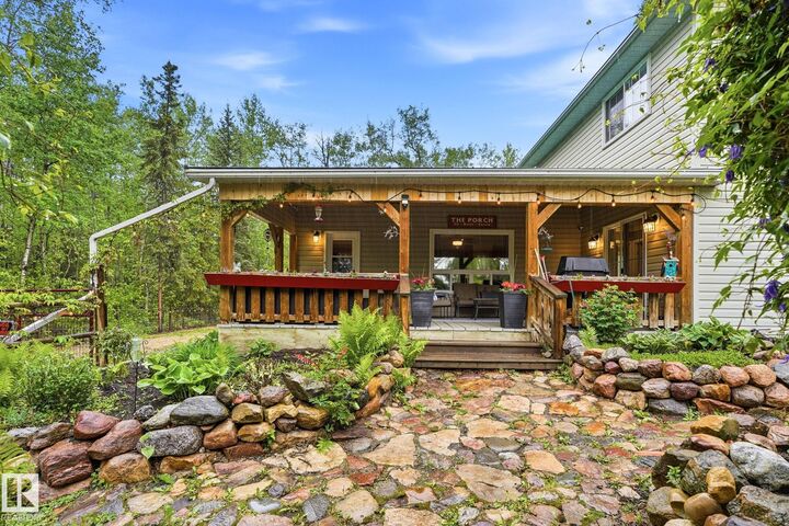 Property Photo: 57230 Range Road 25 322 AB T0E 1A0