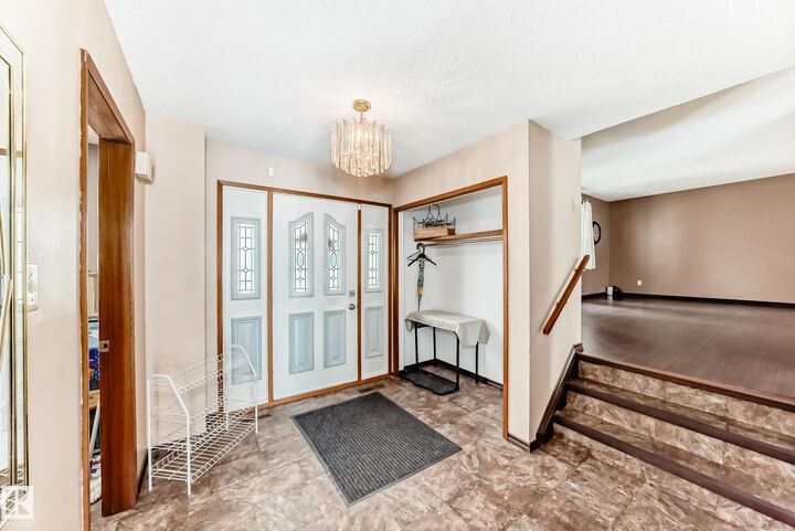Photo de la propriété:  14808 62 Street NW  AB T5A 2B3 