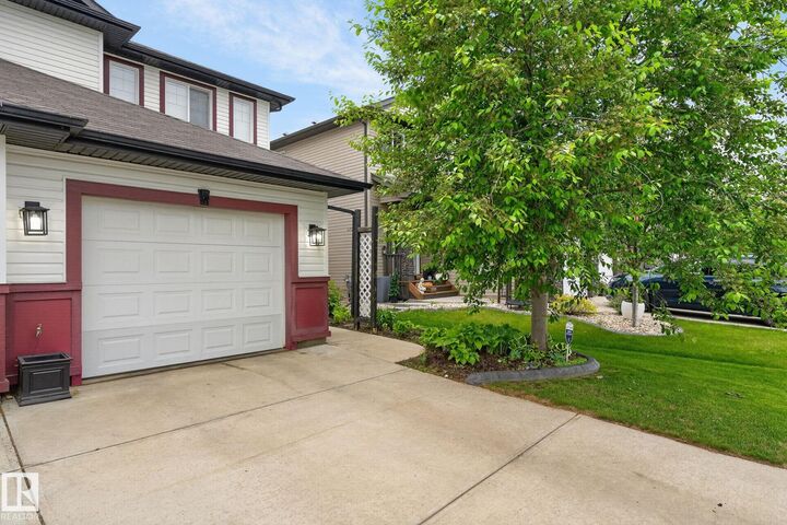 Property Photo:  64 South Creek Wynd  AB T7Z 0E1 