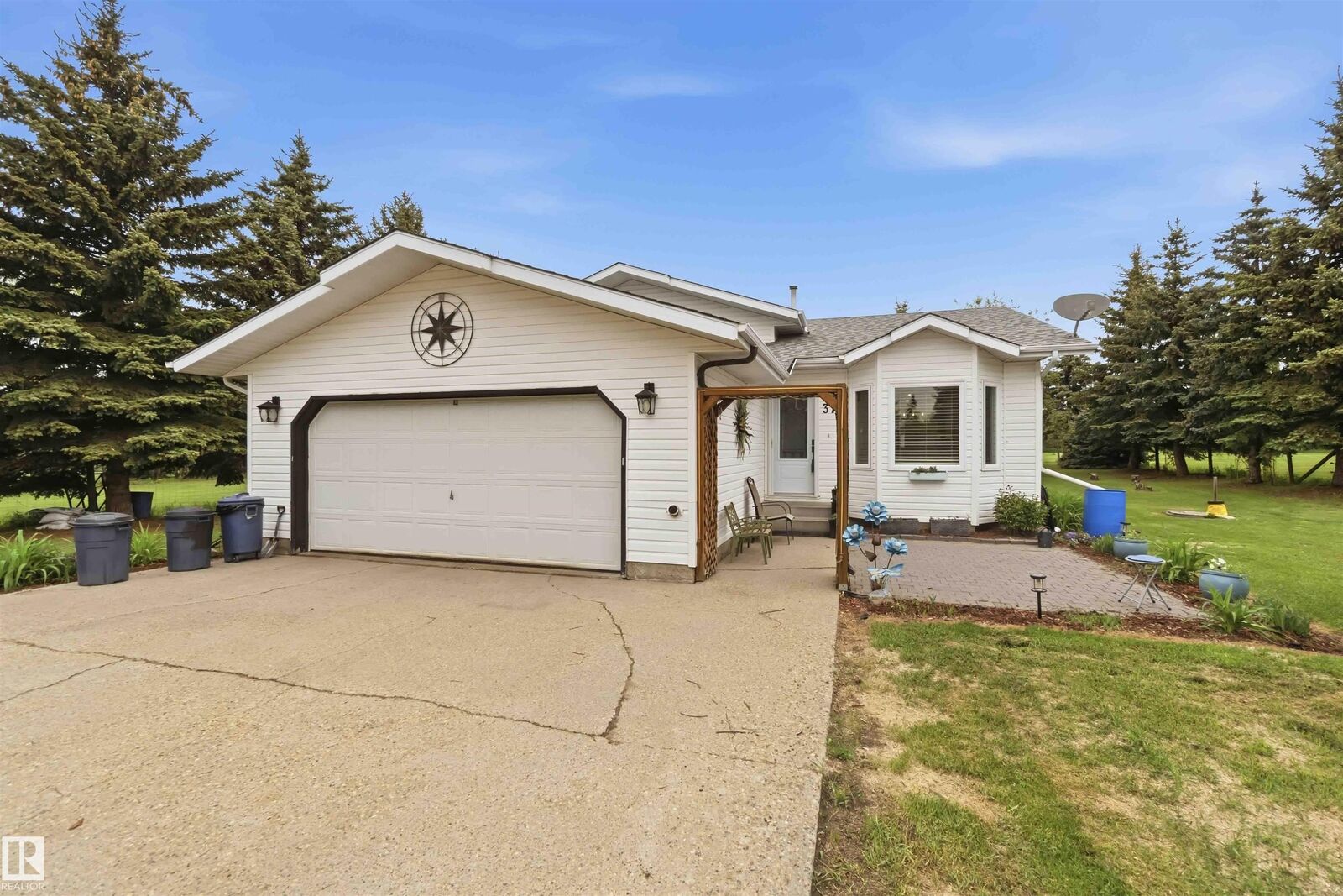 Photo de la propriété:  56220 Rge Rd 230  AB T0A 1N0 