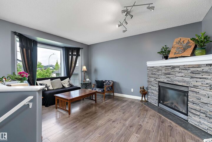 Property Photo:  22 Meadowview Drive  AB T9E 8E4 