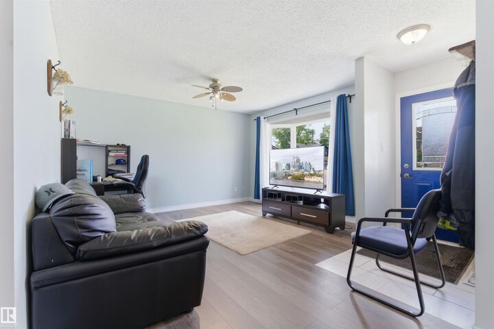Property Photo: 1414 7 Street AB T9M 1L3