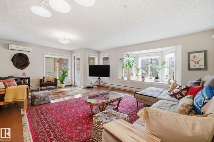 Photo de la propriété:  10235 116 Street NW 201  AB T5K 1W3 