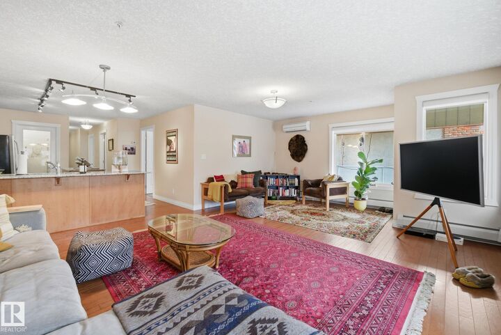 Property Photo: 10235 116 Street NW 201 AB T5K 1W3