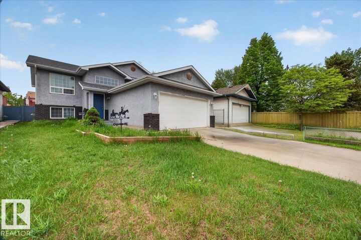 Photo de la propriété:  5108 138A Avenue NW  AB T5A 4Z6 