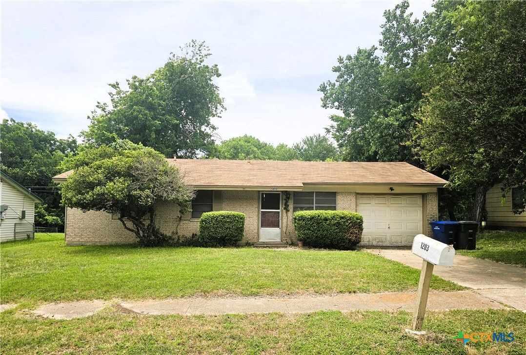 Property Photo:  1203 Curry Avenue  TX 76522 