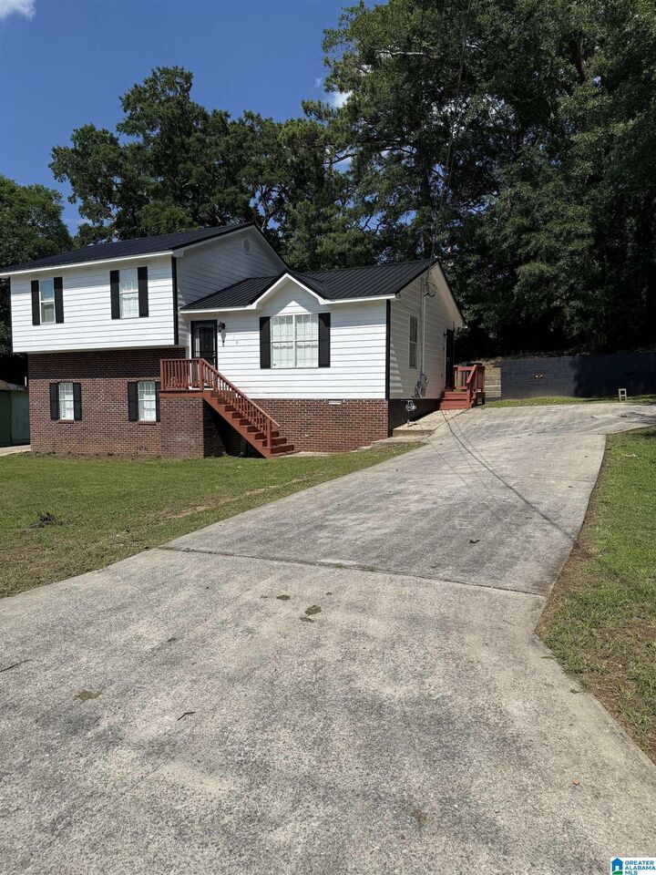 Property Photo:  119 Grant Avenue  AL 36207 