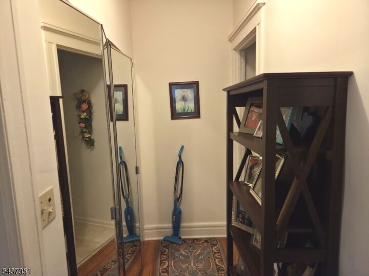 Property Photo:  8 Highland Pl 1R  NJ 07040 