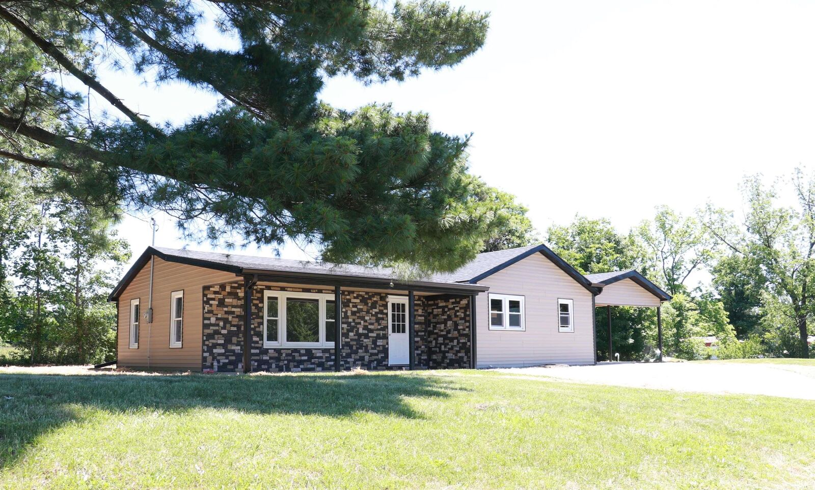 Property Photo:  1588 Spencer Pike Rd Road  IN 47462 