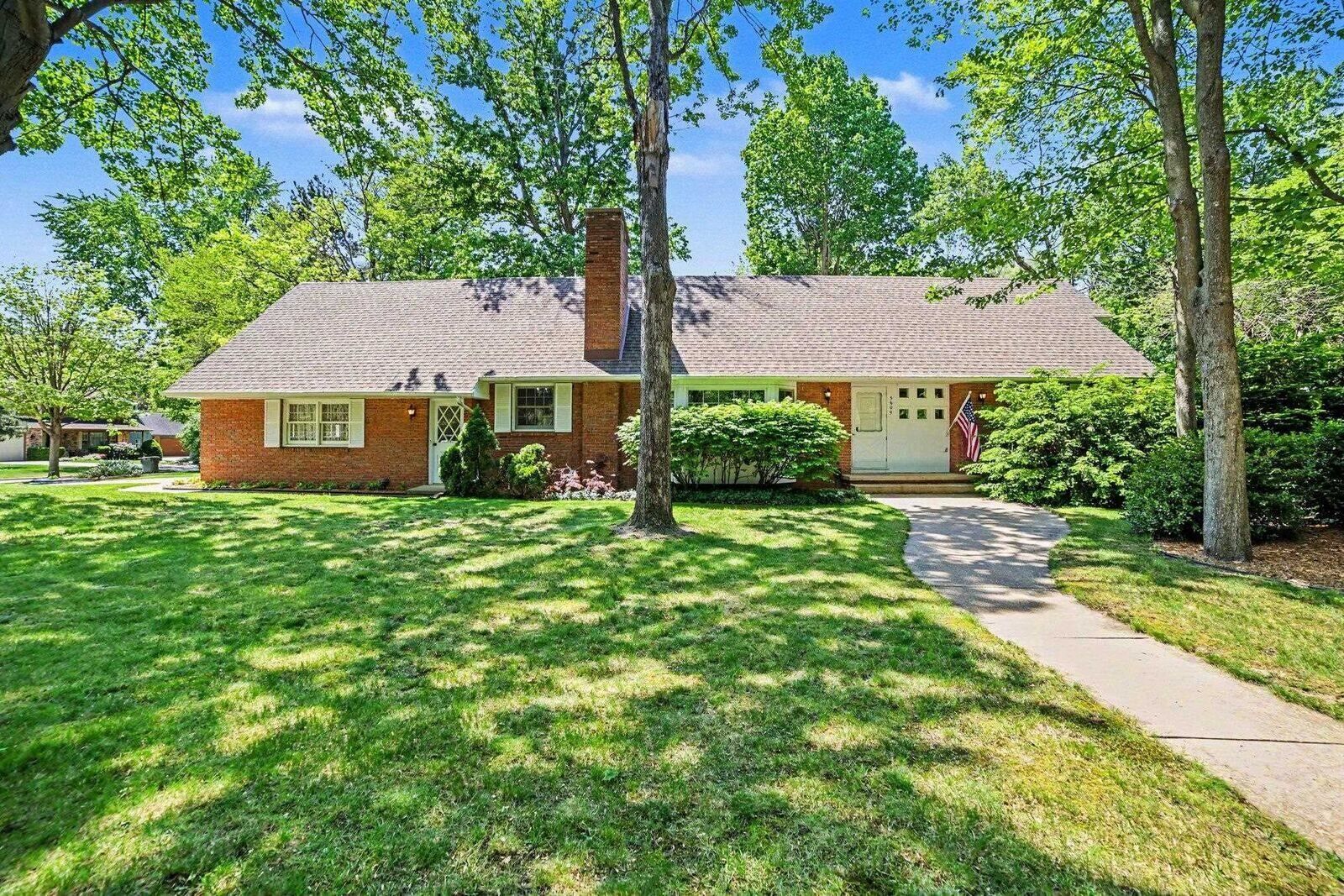 Property Photo:  5609 Evergreen  MI 48642 