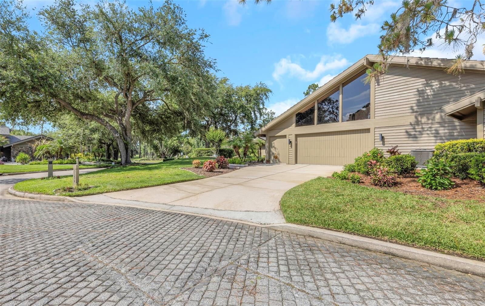 Property Photo:  5331 Sand Crane Court  FL 33543 