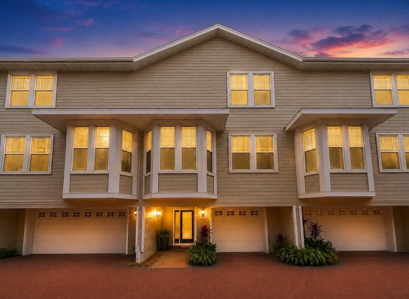 Property Photo: 3315 W De Leon Street 15 FL 33609