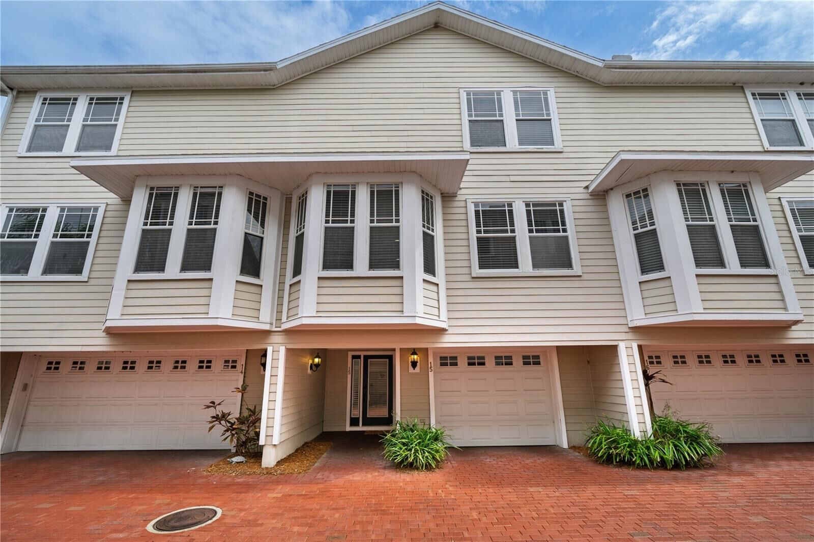 Property Photo:  3315 W De Leon Street 15  FL 33609 