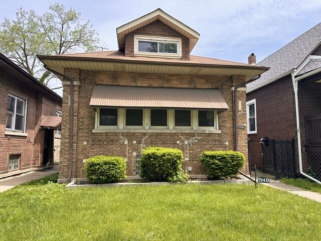 Property Photo: 7949 S Manistee Avenue IL 60617