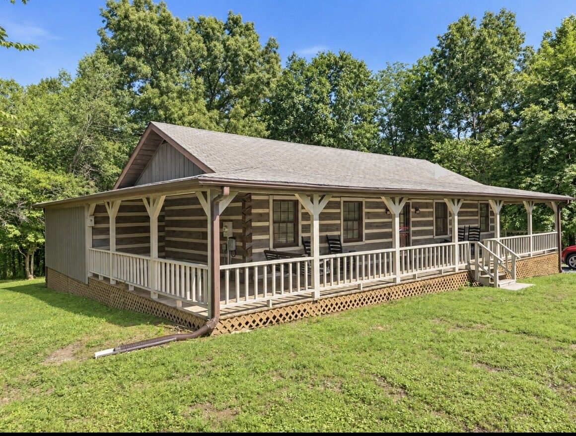 Property Photo:  312 Grand View Dr  TN 37166 