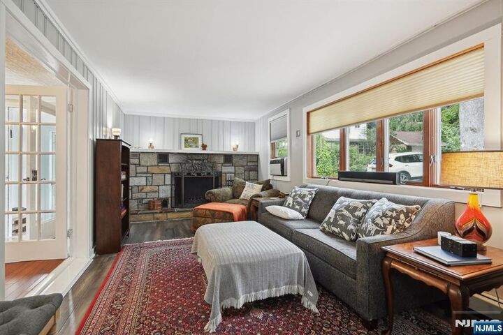 Property Photo:  716 Glen Road  NJ 07871 