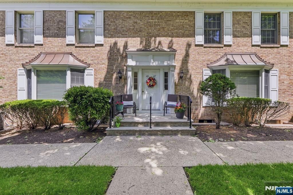 Property Photo:  117 S Maple 1172  NJ 07656 